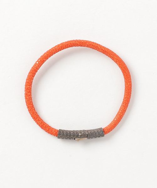 ATOLYESTONE(アトリエストーン)の「STINGREY BRACELET WITH SILVER LOCK(ブレスレット)」|オレンジ
