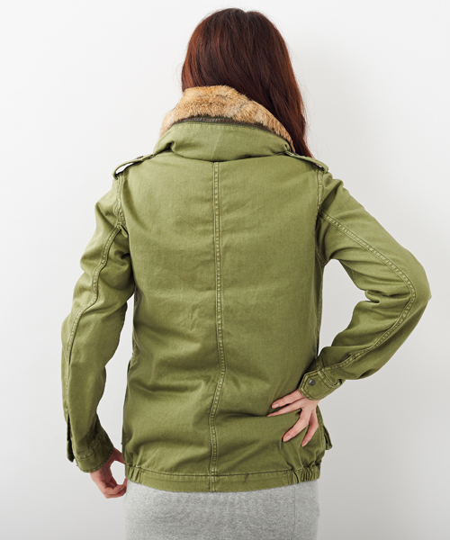 Another Edition（アナザーエディション）の「【展開店舗限定】ae SWL RABBIT CT（ミリタリージャケット・レディース・ベージュ/オリーブ・SMALL/MEDIUM）」の4枚目の写真