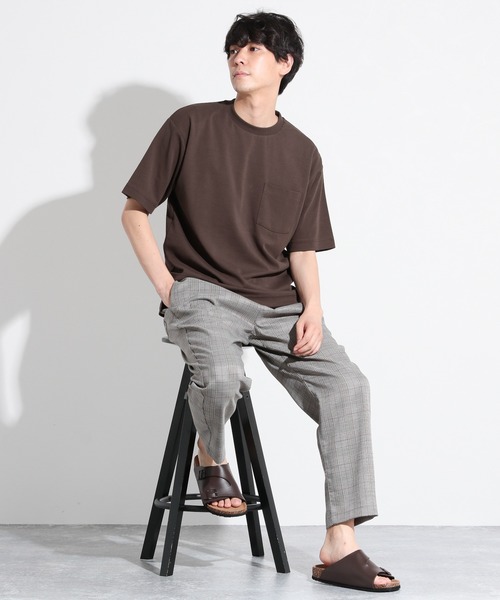 LAKOLE（ラコレ）の「度詰めスムースTシャツ / LAKOLE（Tシャツ/カットソー・メンズ・ホワイト/ブラウン/グレイッシュベージュ/グリーン/ダークネイビー・SMALL/MEDIUM/LARGE）」の10枚目の写真