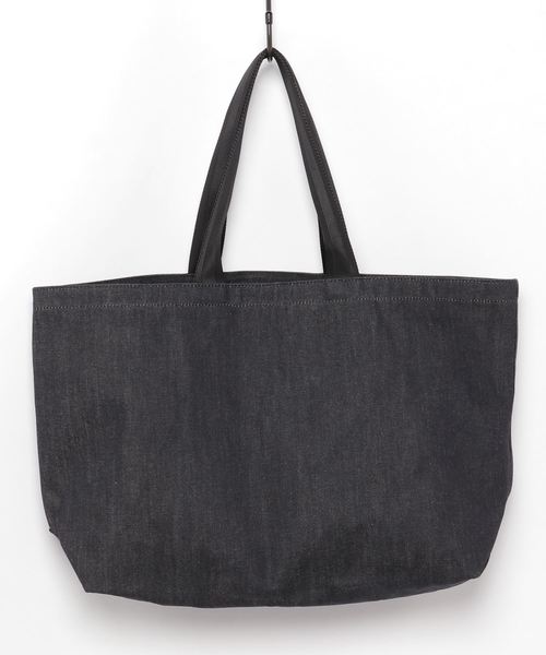 DIESEL(ディーゼル)の「メッセージロゴ デニム トートバッグ(トートバッグ・メンズ・ブラック・F)」の2枚目の写真