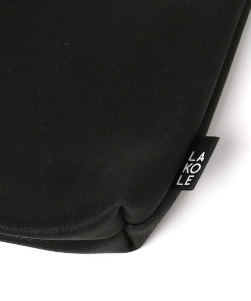 LAKOLE（ラコレ）の「フェイクレザー巾着ショルダーバッグ / LAKOLE（ショルダーバッグ・メンズ・ホワイト/ブラック/ベージュ・FREE）」の16枚目の写真
