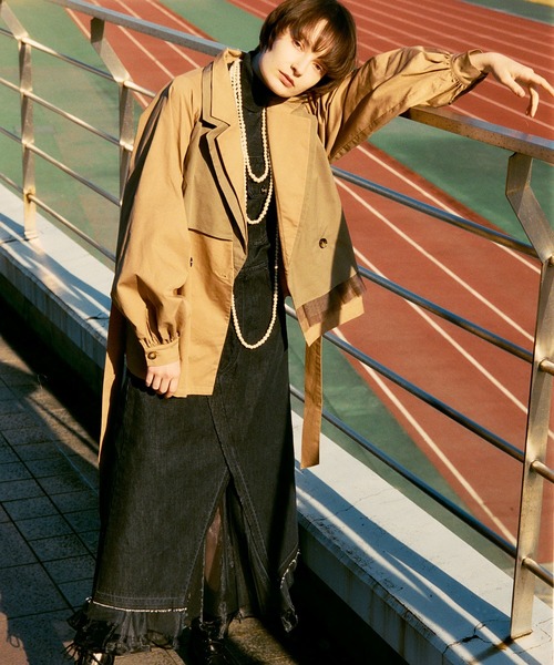 LA BELLE ETUDE（ラベルエチュード）の「【Belle vintage】バイカラーショートトレンチ（トレンチコート・レディース・ベージュ/ネイビー・FREE）」の4枚目の写真