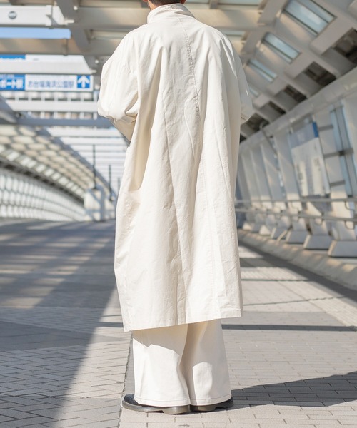 kutir(クティール)の「スタンドカラーオーバーコート(その他アウター・メンズ・ブラック/オフホワイト/サックスブルー/グレイッシュベージュ・MEDIUM/LARGE)」の11枚目の写真