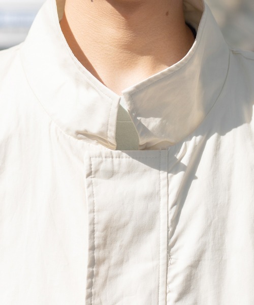 kutir(クティール)の「スタンドカラーオーバーコート(その他アウター・メンズ・ブラック/オフホワイト/サックスブルー/グレイッシュベージュ・MEDIUM/LARGE)」の14枚目の写真