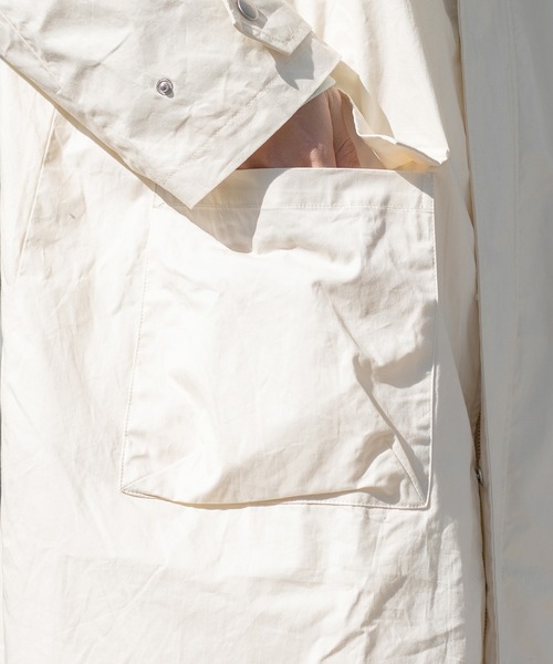 kutir(クティール)の「スタンドカラーオーバーコート(その他アウター・メンズ・ブラック/オフホワイト/サックスブルー/グレイッシュベージュ・MEDIUM/LARGE)」の16枚目の写真