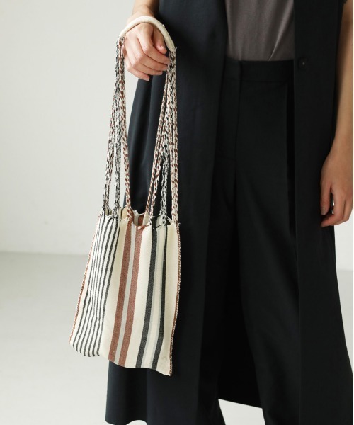 TODAYFUL(トゥデイフル)の「ハンモックトートバッグ(トートバッグ・レディース・レッド/イエロー/キナリ・FREE)」の2枚目の写真