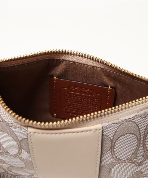 COACH(コーチ)の「スウィンガー 20 シグネチャー ジャカード(ハンドバッグ・レディース・ホワイト系その他・フリ-)」の8枚目の写真