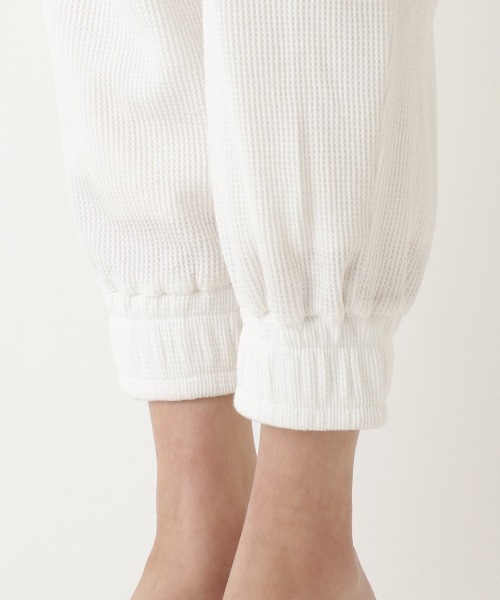 REDYAZEL（レディアゼル）の「バックロゴ刺繍入りワッフルリラックスパンツ（その他パンツ・レディース・オフホワイト/グレー・FREE）」の7枚目の写真