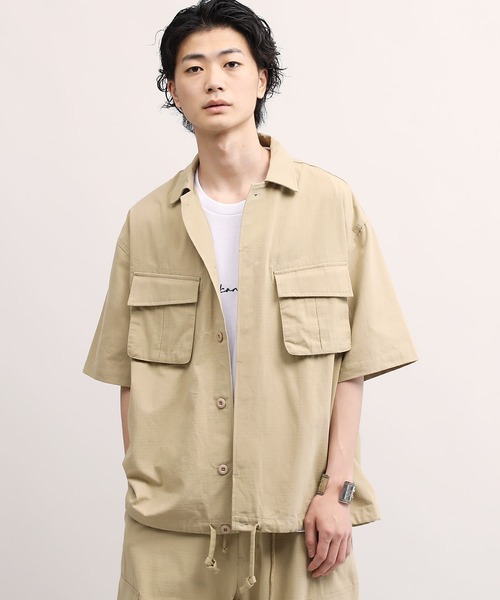 Lulu & Arnie(るるあんどあーにー)の「オーバーサイズ 半袖 ミリタリー シャツ(シャツ/ブラウス・メンズ・ブラック/カーキ/ベージュ・MEDIUM/LARGE/X-LARGE)」の9枚目の写真