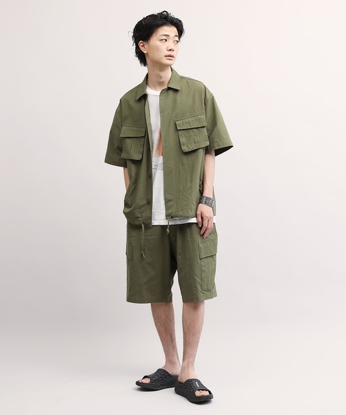 Lulu & Arnie(るるあんどあーにー)の「オーバーサイズ 半袖 ミリタリー シャツ(シャツ/ブラウス・メンズ・ブラック/カーキ/ベージュ・MEDIUM/LARGE/X-LARGE)」の12枚目の写真