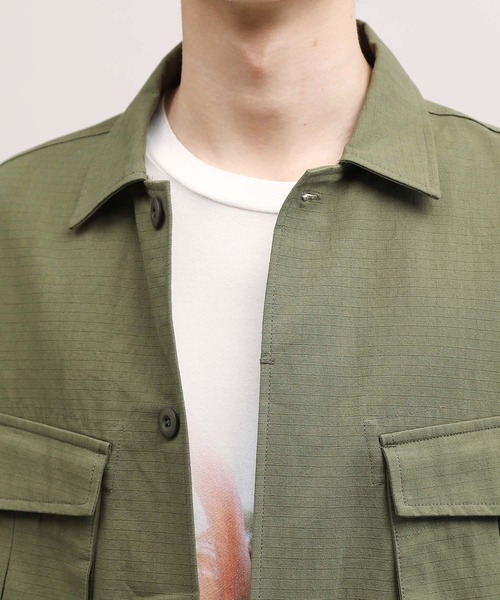 Lulu & Arnie(るるあんどあーにー)の「オーバーサイズ 半袖 ミリタリー シャツ(シャツ/ブラウス・メンズ・ブラック/カーキ/ベージュ・MEDIUM/LARGE/X-LARGE)」の20枚目の写真