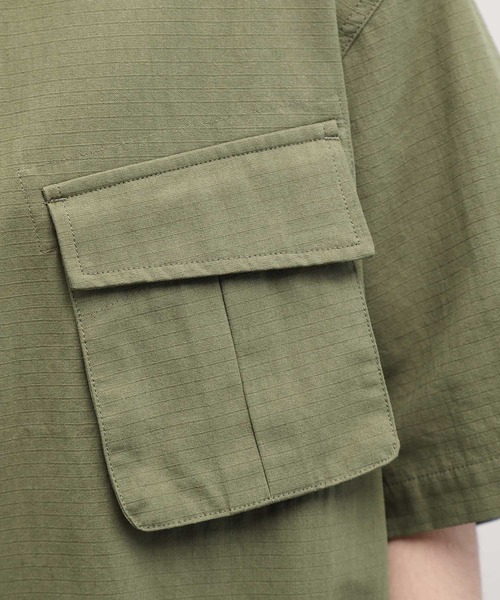 Lulu & Arnie(るるあんどあーにー)の「オーバーサイズ 半袖 ミリタリー シャツ(シャツ/ブラウス・メンズ・ブラック/カーキ/ベージュ・MEDIUM/LARGE/X-LARGE)」の10枚目の写真