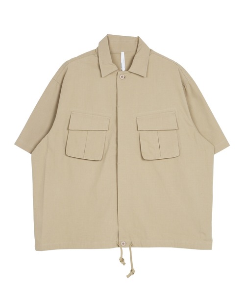 Lulu & Arnie(るるあんどあーにー)の「オーバーサイズ 半袖 ミリタリー シャツ(シャツ/ブラウス・メンズ・ブラック/カーキ/ベージュ・MEDIUM/LARGE/X-LARGE)」の7枚目の写真