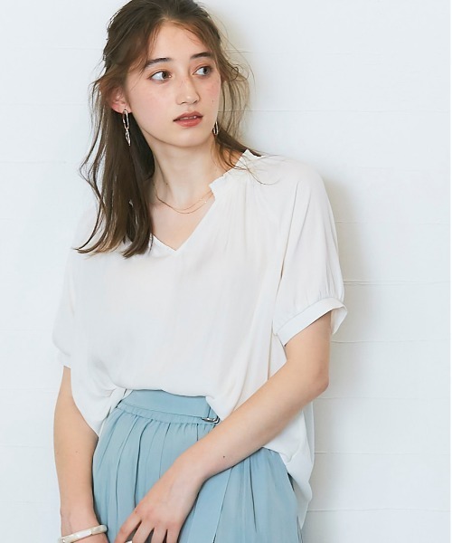 12Twelve Agenda(トゥエルブ アジェンダ)の「5分袖衿2way割繊ジョーゼットブラウス(シャツ/ブラウス・レディース・ブラック/ベージュ/オフホワイト/ミント・M)」の5枚目の写真