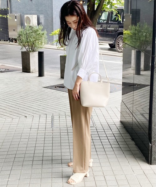 AZUL ENCANTO(アズールエンカント)の「カット1タックセンタープレスパンツ(その他パンツ・レディース・ブラック/ダークオレンジ/ライトカーキ/ライトブルー・SMALL/MEDIUM)」の13枚目の写真