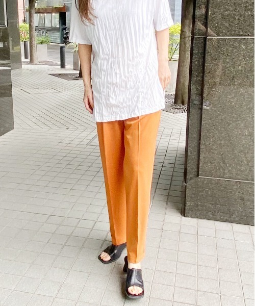 AZUL ENCANTO(アズールエンカント)の「カット1タックセンタープレスパンツ(その他パンツ・レディース・ブラック/ダークオレンジ/ライトカーキ/ライトブルー・SMALL/MEDIUM)」の22枚目の写真