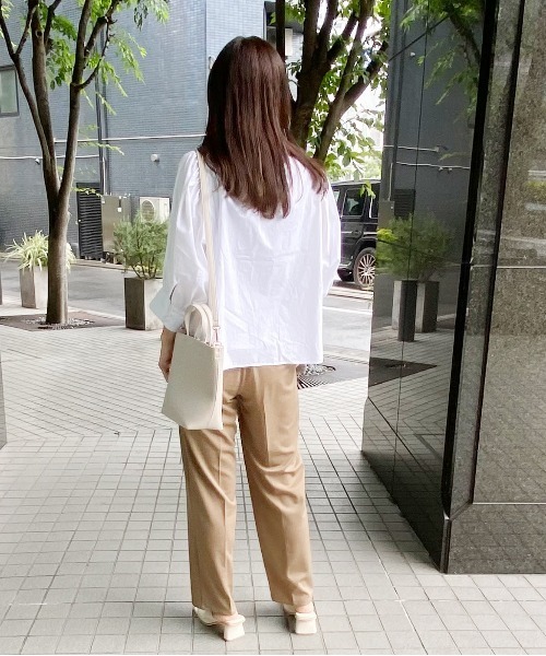 AZUL ENCANTO(アズールエンカント)の「カット1タックセンタープレスパンツ(その他パンツ・レディース・ブラック/ダークオレンジ/ライトカーキ/ライトブルー・SMALL/MEDIUM)」の16枚目の写真