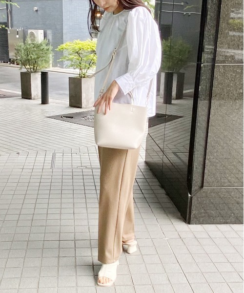 AZUL ENCANTO(アズールエンカント)の「カット1タックセンタープレスパンツ(その他パンツ・レディース・ブラック/ダークオレンジ/ライトカーキ/ライトブルー・SMALL/MEDIUM)」の17枚目の写真