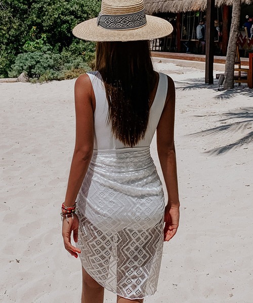 BALIBIKI（バリビキ）の「レディース水着 レースアップリボンオールインワンスイムウェア+パレオ 2点セット（水着・レディース・ホワイト/ブラック・ONE SIZE）」の8枚目の写真