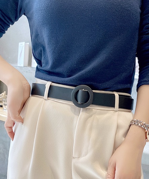 florist（フローリスト）の「【フリーサイズ】ベーシック太めリングベルト（ベルト・レディース・ブラック/ベージュ/ブラウン・FREE）」の2枚目の写真