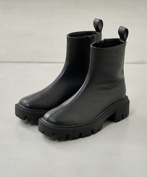 Chico（チコ）の「サイドZIPボリュームショートブーツ（ブーツ・レディース・ブラック/ベージュ・MEDIUM/LARGE/SMALL）」の22枚目の写真