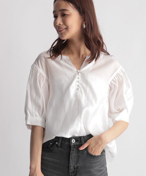 Andemiu（アンデミュウ）の「シアーバルーンシャツ五分袖958350（シャツ/ブラウス・レディース・オフホワイト/ブラック/ベージュ・FREE）」の2枚目の写真