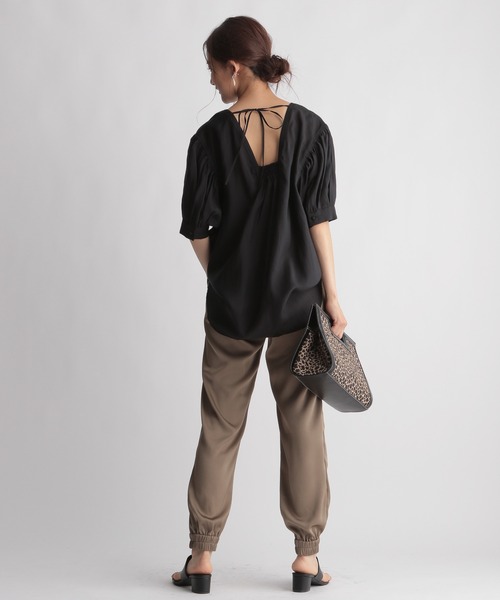 Andemiu（アンデミュウ）の「シアーバルーンシャツ五分袖958350（シャツ/ブラウス・レディース・オフホワイト/ブラック/ベージュ・FREE）」の13枚目の写真