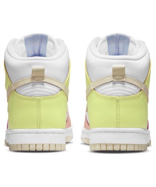 NIKE（ナイキ）の「W NIKE DUNK HIGH　DD1869-108（スニーカー・レディース・ホワイト系その他・23.5cm/24.5cm/25.5cm/23.0cm/24.0cm/25.0cm/22.5cm/26.5cm）」の2枚目の写真