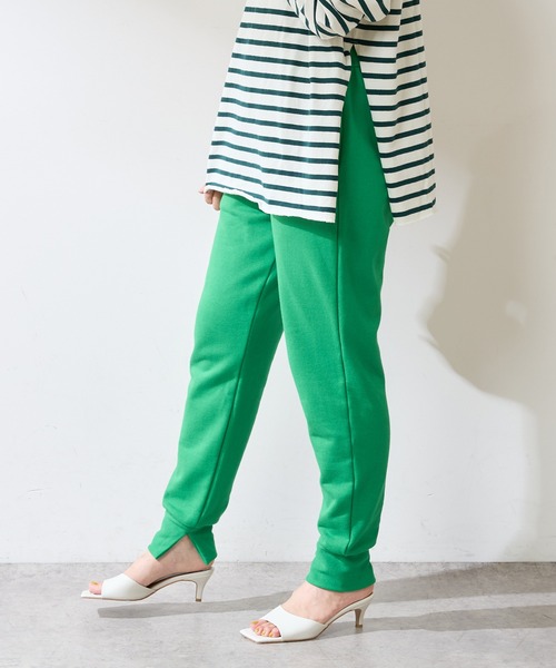 SHENERY（シーナリー）の「裾スリットスウェットパンツ（スウェットパンツ・レディース・オフホワイト/グリーン・FREE）」の9枚目の写真