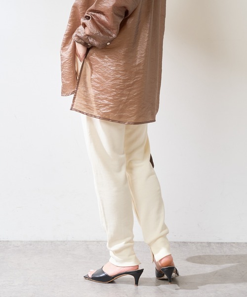 SHENERY（シーナリー）の「裾スリットスウェットパンツ（スウェットパンツ・レディース・オフホワイト/グリーン・FREE）」の6枚目の写真