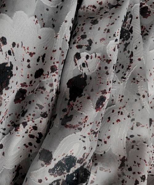 NICOLE CLUB（ニコル　クラブ）の「【NICOLE CLUB】ニュアンスストーン柄ギャザーブラウス（シャツ/ブラウス・レディース・グレー系/ネイビー系・MEDIUM）」の16枚目の写真