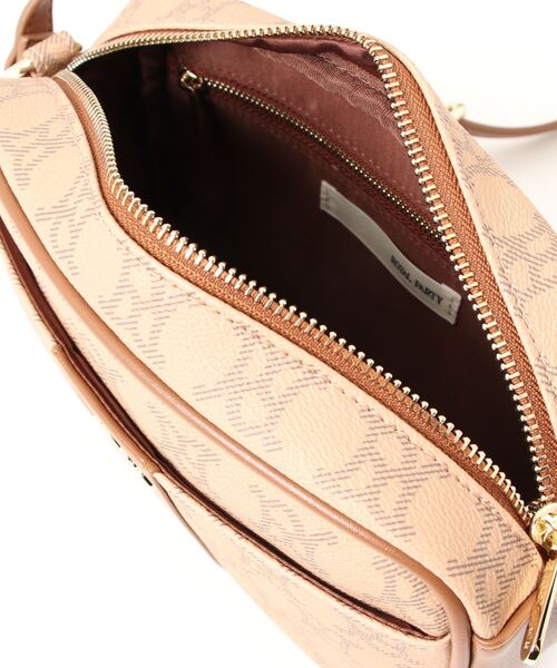 ROYAL PARTY(ロイヤルパーティー)の「ROYAL PARTY (ロイヤルパーティー) ショルダーバッグ MONOGRAM RPT-B014(ショルダーバッグ・レディース・ブラック/ブラウン・FREE)」の20枚目の写真