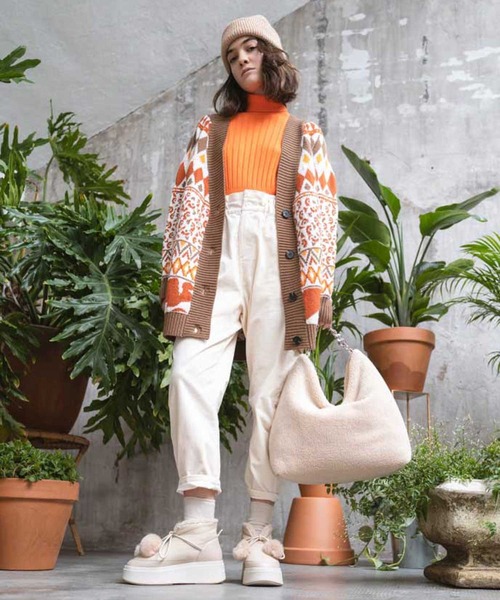 ASH（アッシュ）の「WEB限定【MINI FUR】パフィーボアブーツ（ブーツ・レディース・ベージュ・35/36/37/38/39/40）」の7枚目の写真