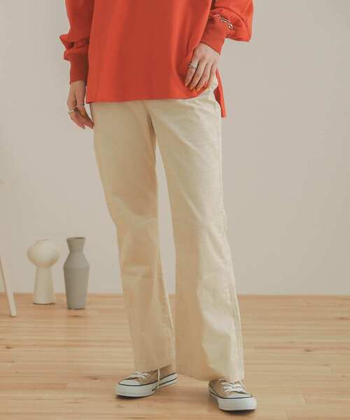 SENSE OF PLACE by URBAN RESEARCH(センスオブプレイスバイアーバンリサーチ)の「コーデュロイフレアパンツ(その他パンツ・レディース・アイボリー/カーキ/ブラウン・MEDIUM/SMALL)」の5枚目の写真