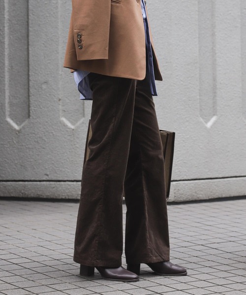 SENSE OF PLACE by URBAN RESEARCH(センスオブプレイスバイアーバンリサーチ)の「コーデュロイフレアパンツ(その他パンツ・レディース・アイボリー/カーキ/ブラウン・MEDIUM/SMALL)」の13枚目の写真