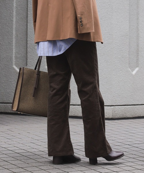 SENSE OF PLACE by URBAN RESEARCH(センスオブプレイスバイアーバンリサーチ)の「コーデュロイフレアパンツ(その他パンツ・レディース・アイボリー/カーキ/ブラウン・MEDIUM/SMALL)」の14枚目の写真