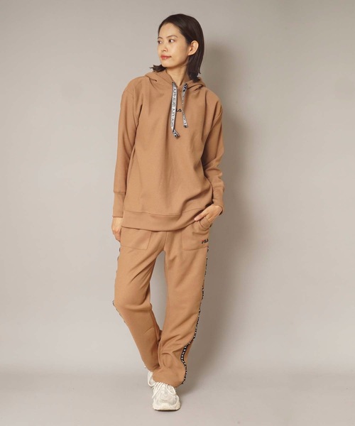 FILA(フィラ)の「【FILA / フィラ】レディース サイドロゴテープ スウェットパンツ(スウェットパンツ・レディース・ベージュ/ブラック/杢グレー・LARGE/X-LARGE/MEDIUM)」の19枚目の写真
