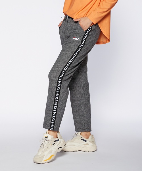 FILA(フィラ)の「【FILA / フィラ】レディース サイドロゴテープ スウェットパンツ(スウェットパンツ・レディース・ベージュ/ブラック/杢グレー・LARGE/X-LARGE/MEDIUM)」の13枚目の写真