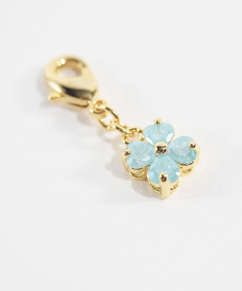 ma chere Cosette?（マシェールコゼット）の「クローバーマスクチャーム（チャーム・レディース・アイボリー/ライトピンク/ライトブルー/ピンク系その他・FREE）」の12枚目の写真