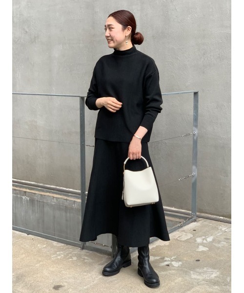 BEARDSLEY（ビアズリー）の「ボトルネックプルオーバーとセットアップで着られてシルエットのきれい　ニットフレアスカート（スカート・レディース・ブラック/ベージュ・FREE）」の13枚目の写真