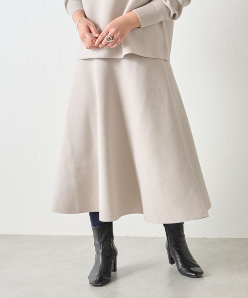 BEARDSLEY（ビアズリー）の「ボトルネックプルオーバーとセットアップで着られてシルエットのきれい　ニットフレアスカート（スカート・レディース・ブラック/ベージュ・FREE）」の15枚目の写真