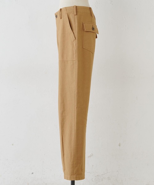 BEARDSLEY（ビアズリー）の「大きめなポケット ヒップラインをカバー 製品染めパンツ（その他パンツ・レディース・オレンジ/カーキ・FREE）」の8枚目の写真