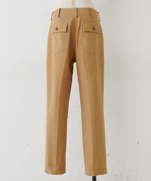 BEARDSLEY（ビアズリー）の「大きめなポケット ヒップラインをカバー 製品染めパンツ（その他パンツ・レディース・オレンジ/カーキ・FREE）」の17枚目の写真