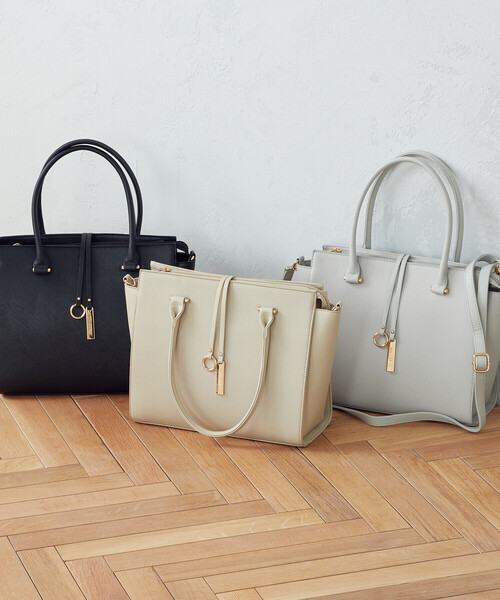 MONO COMME CA(モノコムサ)の「ロゴプレートトートバッグ(トートバッグ・レディース・ライトグレー/ベージュ/ブラック・FREE)」の8枚目の写真