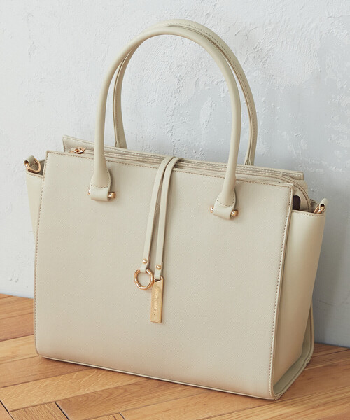 MONO COMME CA(モノコムサ)の「ロゴプレートトートバッグ(トートバッグ・レディース・ライトグレー/ベージュ/ブラック・FREE)」の9枚目の写真