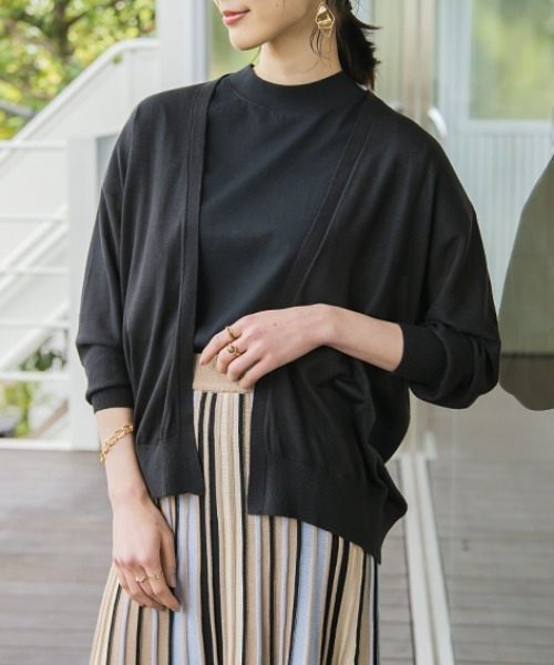 GeeRA(ジーラ)の「ドルマンニットカーディガン(カーディガン/ボレロ・レディース・グリーン/ブラック/モカ・XX-LARGE/LARGE/X-LARGE/MEDIUM)」の2枚目の写真