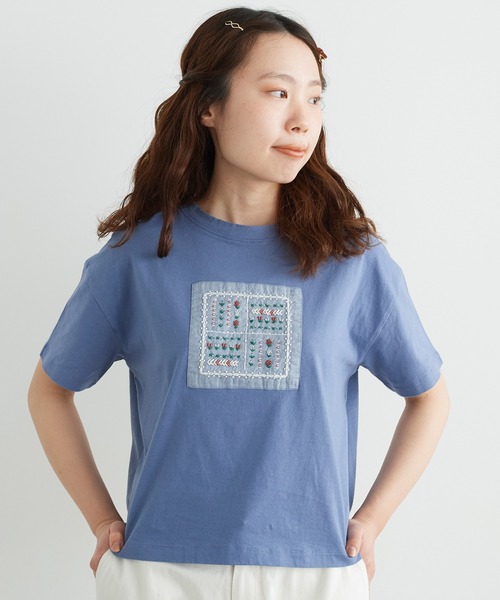 chambre de charme(シャンブルドゥシャーム)の「cdc 30コーマ天竺 かだんのお花ビーズT(Tシャツ/カットソー・レディース・ブルー/キナリ・FREE)」の3枚目の写真