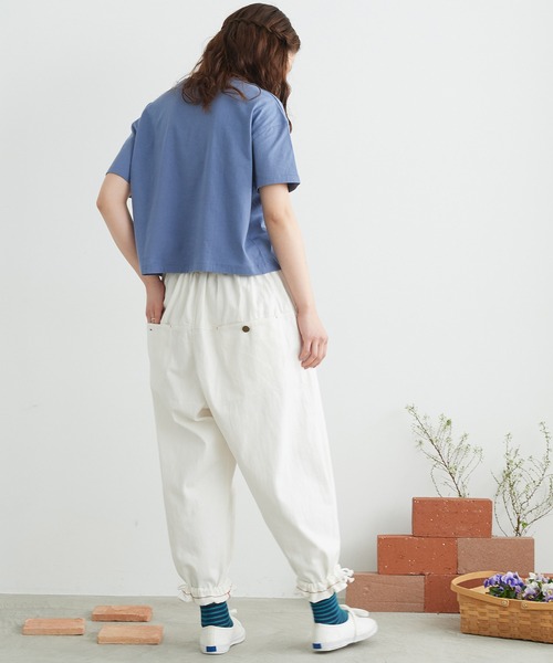 chambre de charme(シャンブルドゥシャーム)の「cdc 30コーマ天竺 かだんのお花ビーズT(Tシャツ/カットソー・レディース・ブルー/キナリ・FREE)」の10枚目の写真