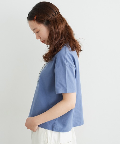 chambre de charme(シャンブルドゥシャーム)の「cdc 30コーマ天竺 かだんのお花ビーズT(Tシャツ/カットソー・レディース・ブルー/キナリ・FREE)」の6枚目の写真