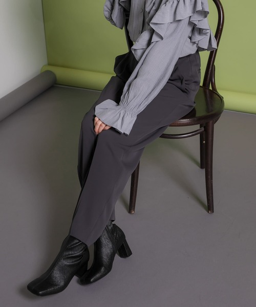 KBF（ケイビーエフ）の「イージースラックス（その他パンツ・レディース・チャコールグレー/オフホワイト・ONE）」の9枚目の写真